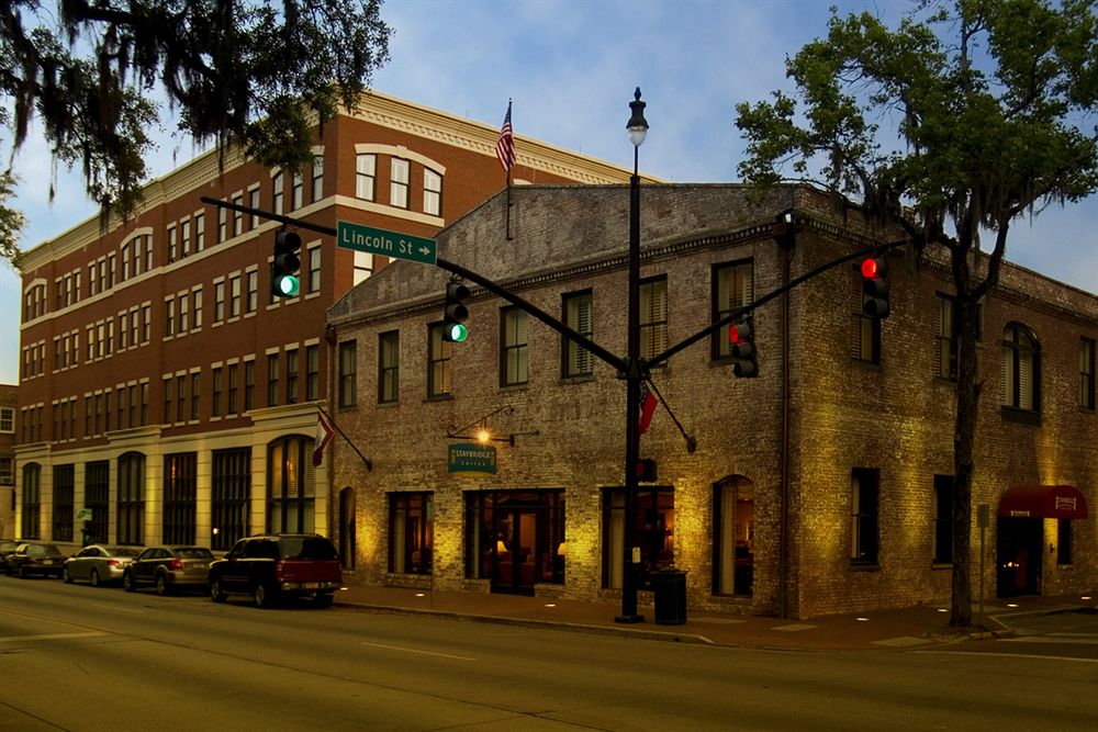 Hotel Staybridge Suites Savannah Historic District    Savannah